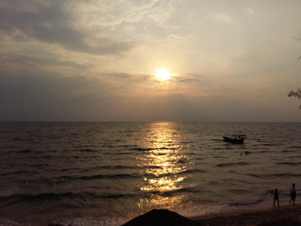 Chez Paou Hotel Sihanoukville Bagian luar foto